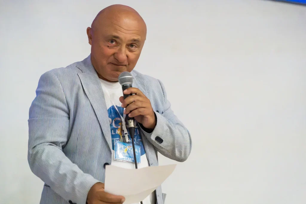 Ponza Film Festival September 2024 Award Ceremony 9 Francesco Maria Cordella, co-direttore del Festival e presentatore dell'evento